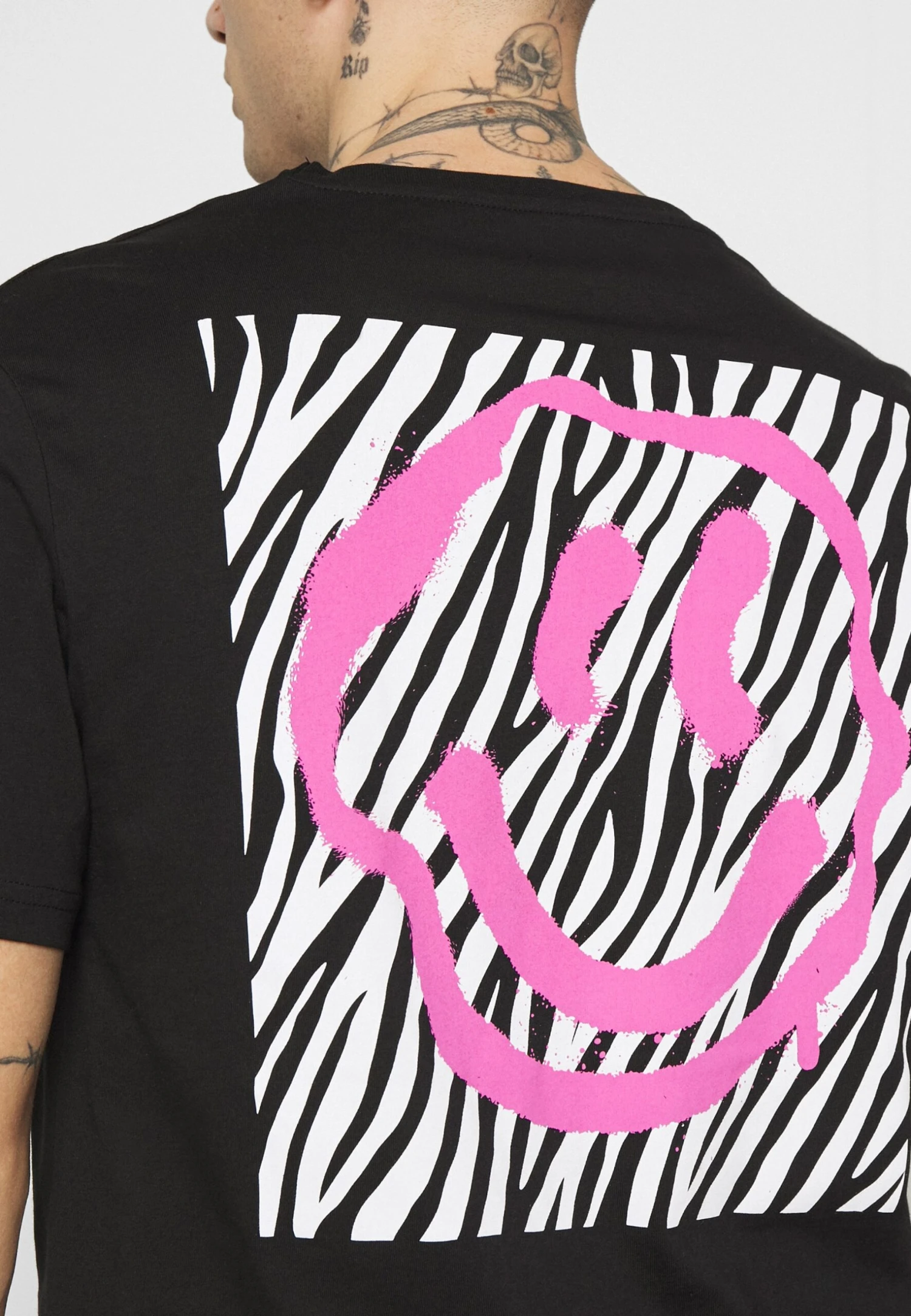 YOURTURN T-Shirt Print - Black 6 YOURTURN T-Shirt Print - Black - Afbeelding 6