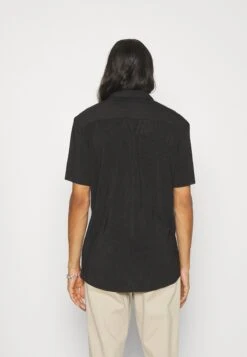YOURTURN Plisse Shirt Unisex - Overhemd - Black 8 YOURTURN Plisse Shirt Unisex - Overhemd - Black -YOURTURN Verkoopwinkel f669a991e42c4ea187536b79575d26d9