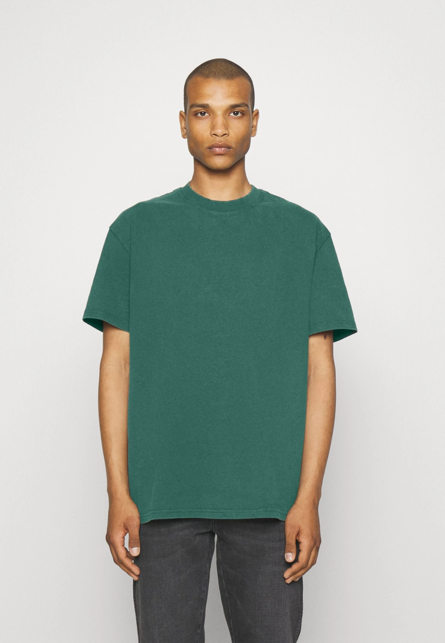 YOURTURN Unisex - T-Shirt Basic - Dark Green 1 YOURTURN Unisex - T-Shirt Basic - Dark Green