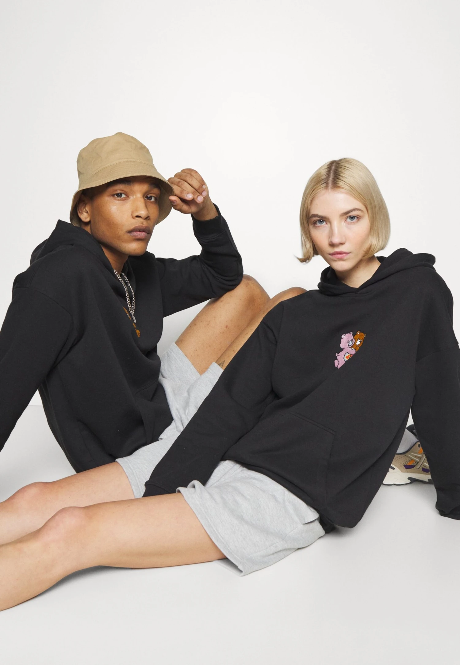 YOURTURN Care Bears Unisex - Hoodie - Black 4 YOURTURN Care Bears Unisex - Hoodie - Black - Afbeelding 4